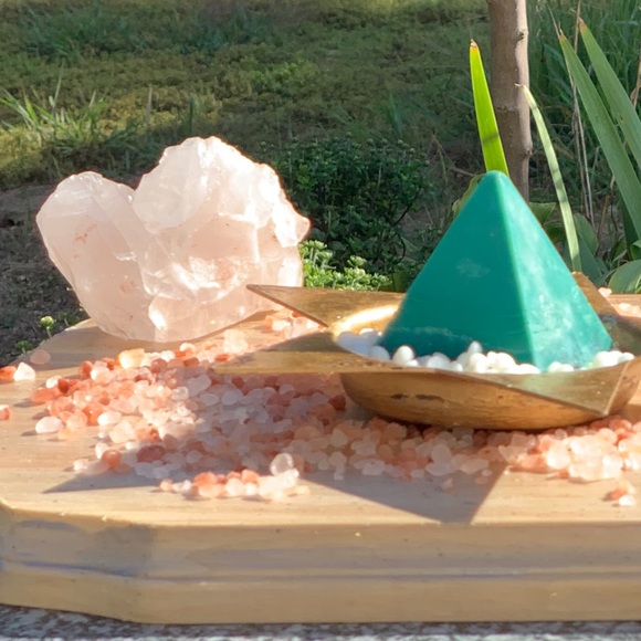 Mystery Pyramid Soy Wax Melts - Picture 7 of 8